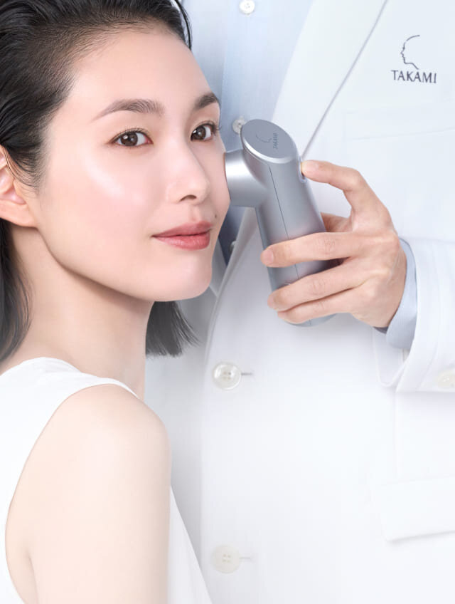 DISCOVER YOUR
SKIN TRUTH IN STORE